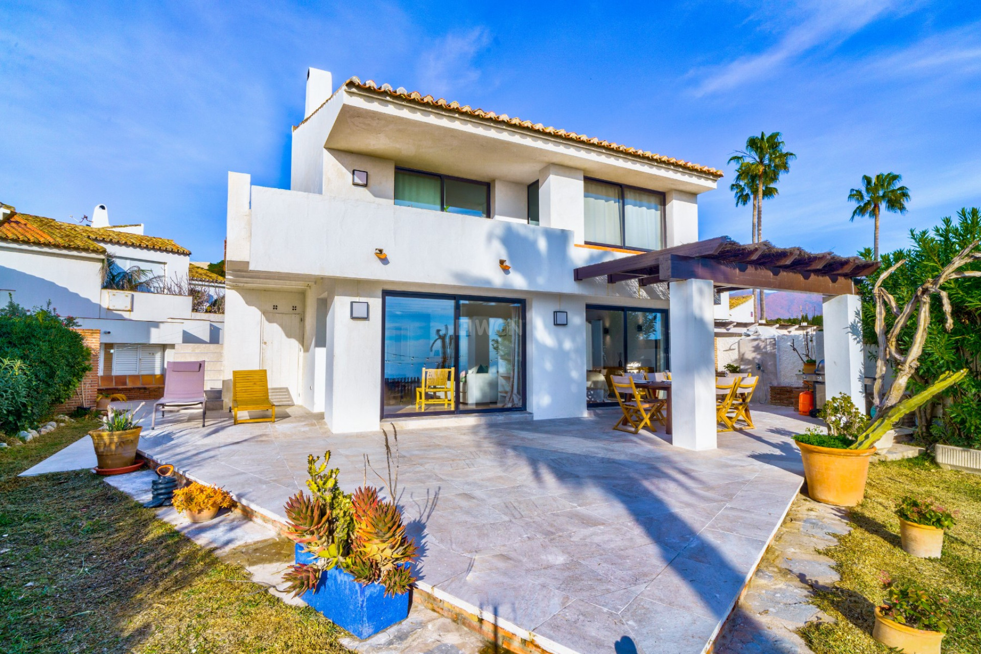 Resale - Villa - Estepona - Costa del Sol