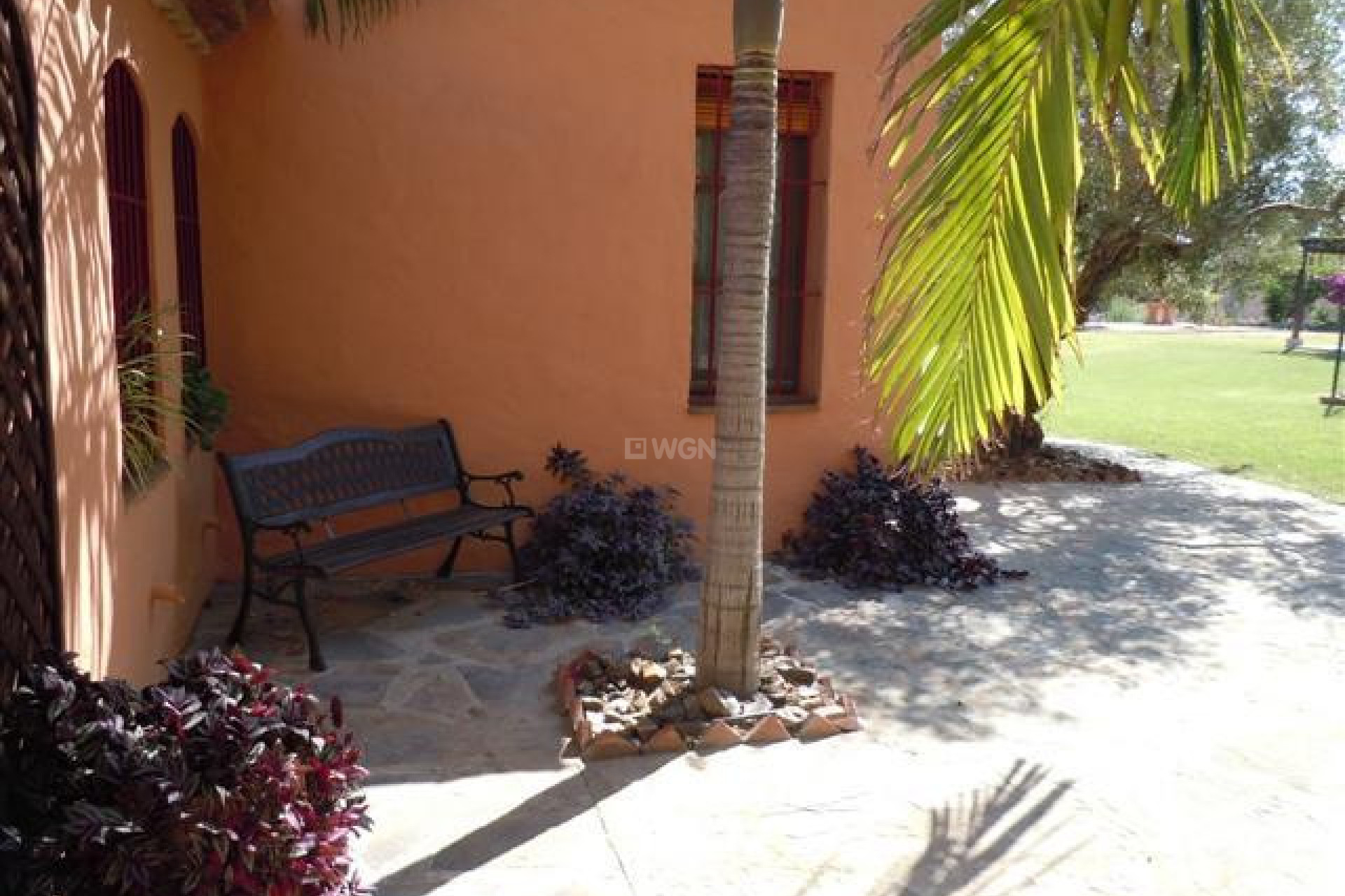 Resale - Villa - Estepona - Costa del Sol