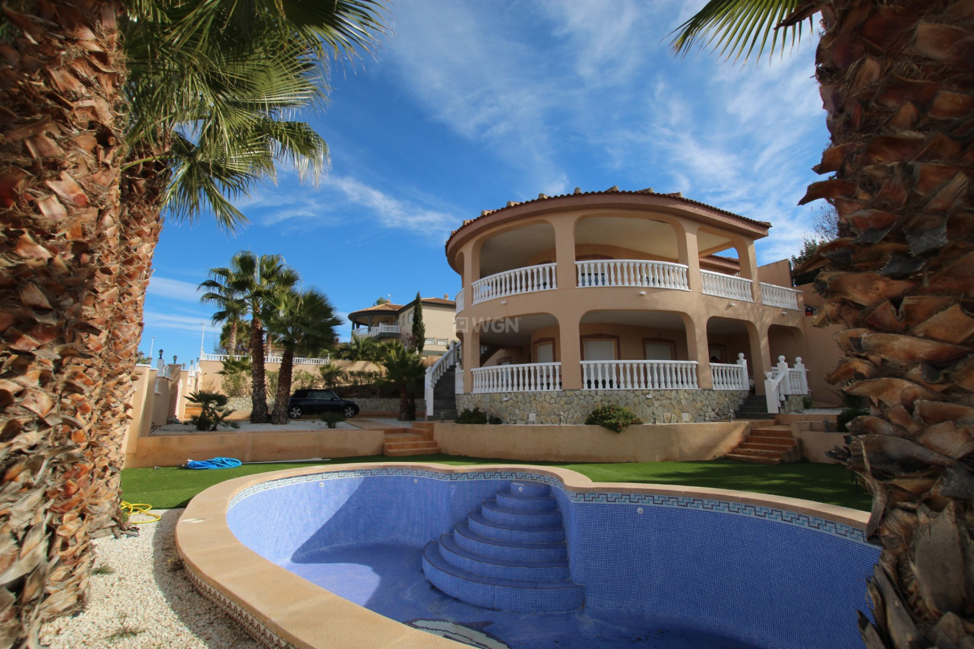 Resale - Villa - Hondón de las Nieves - Inland