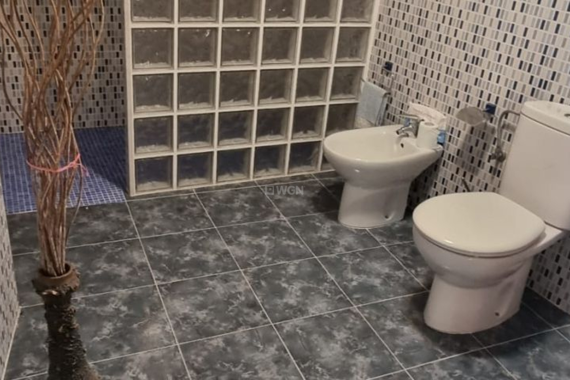 Resale - Villa - Hondón de las Nieves - Inland