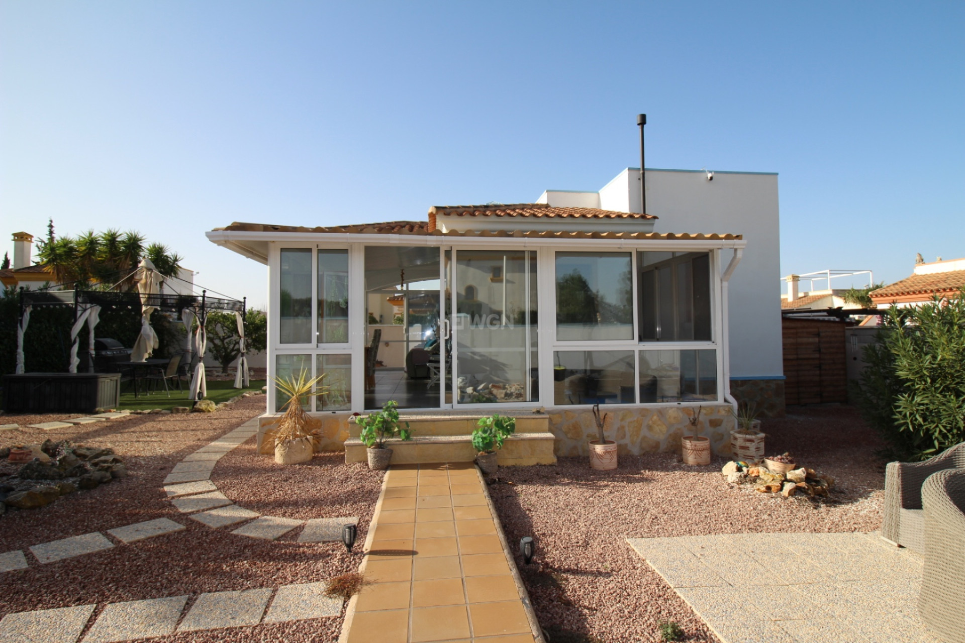 Resale - Villa - Hondón de las Nieves - Inland