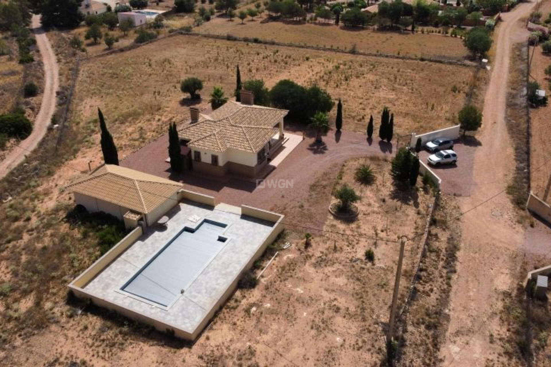 Resale - Villa - Hondón de las Nieves - Inland