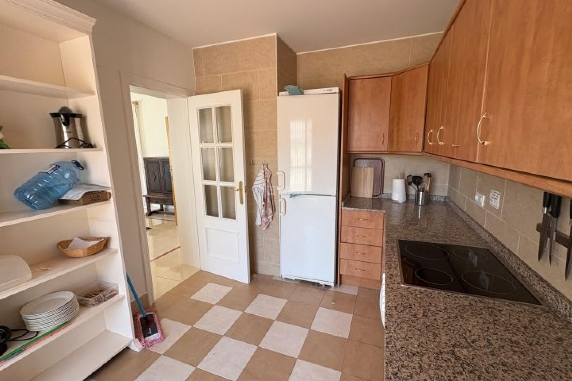 Resale - Villa - Hondón de las Nieves - Inland