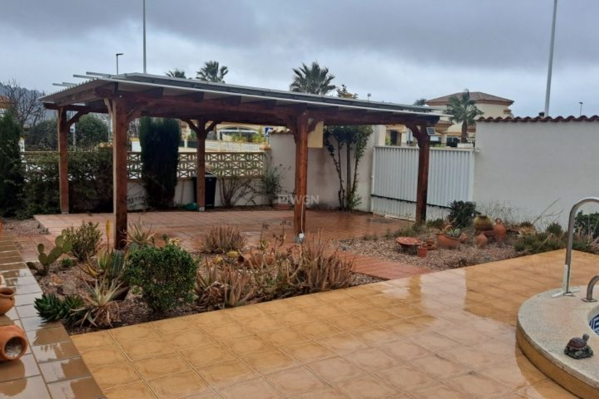 Resale - Villa - Hondón de las Nieves - Inland