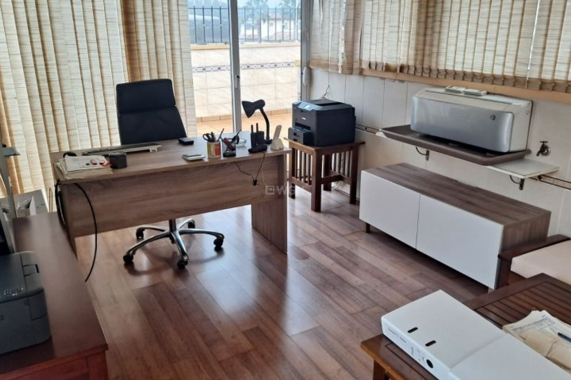 Resale - Villa - Hondón de las Nieves - Inland