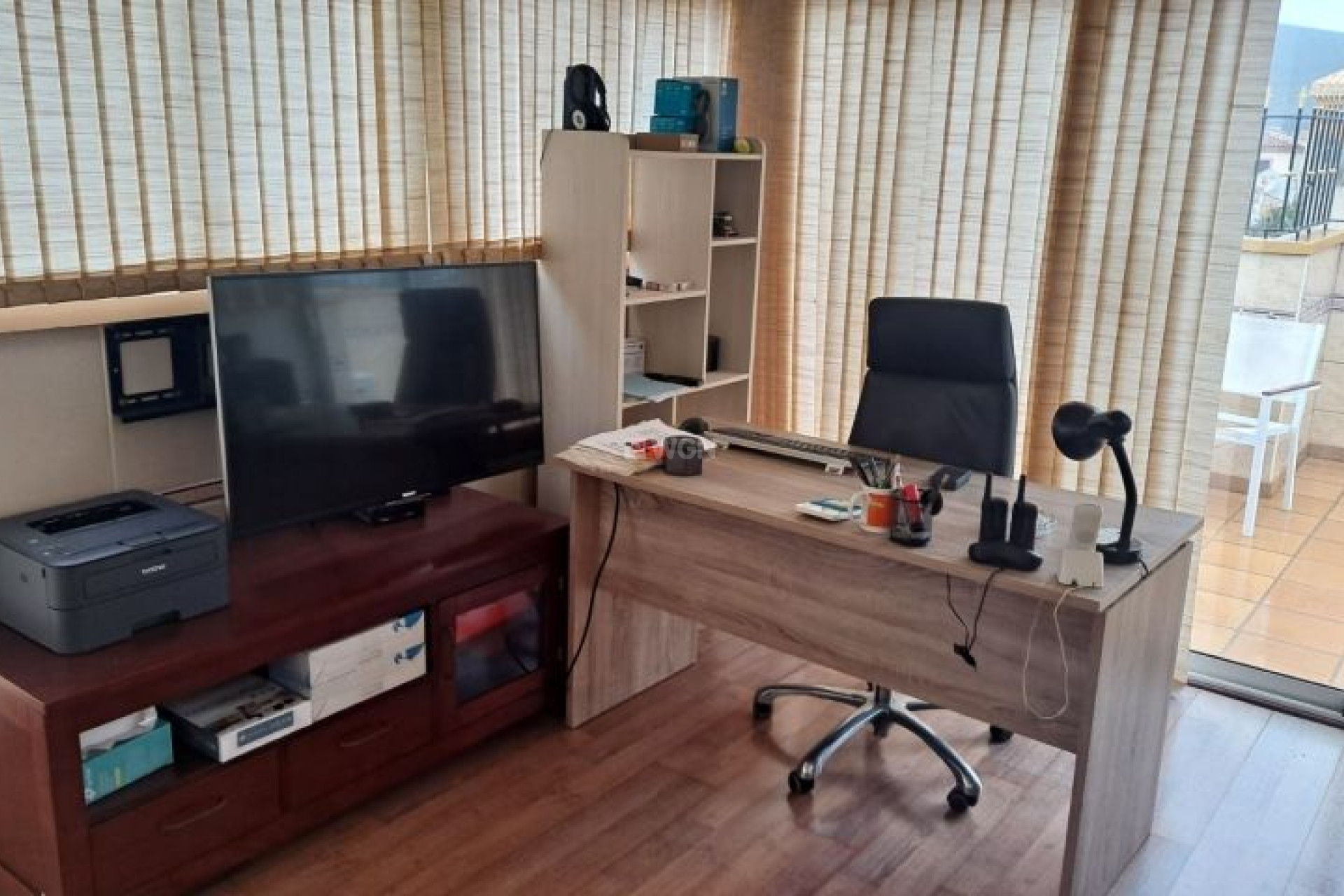 Resale - Villa - Hondón de las Nieves - Inland