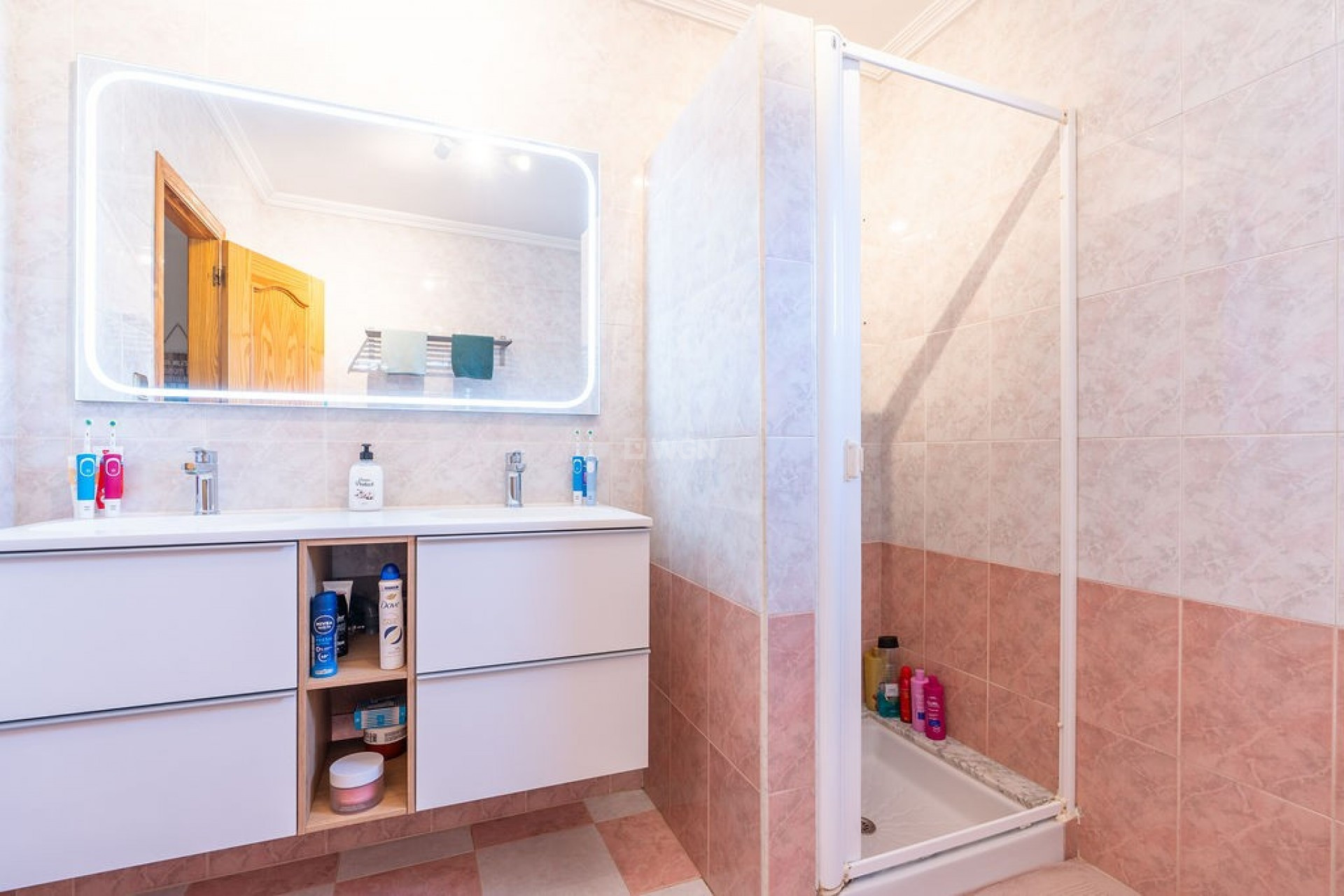 Resale - Villa - Hondón de las Nieves - Inland