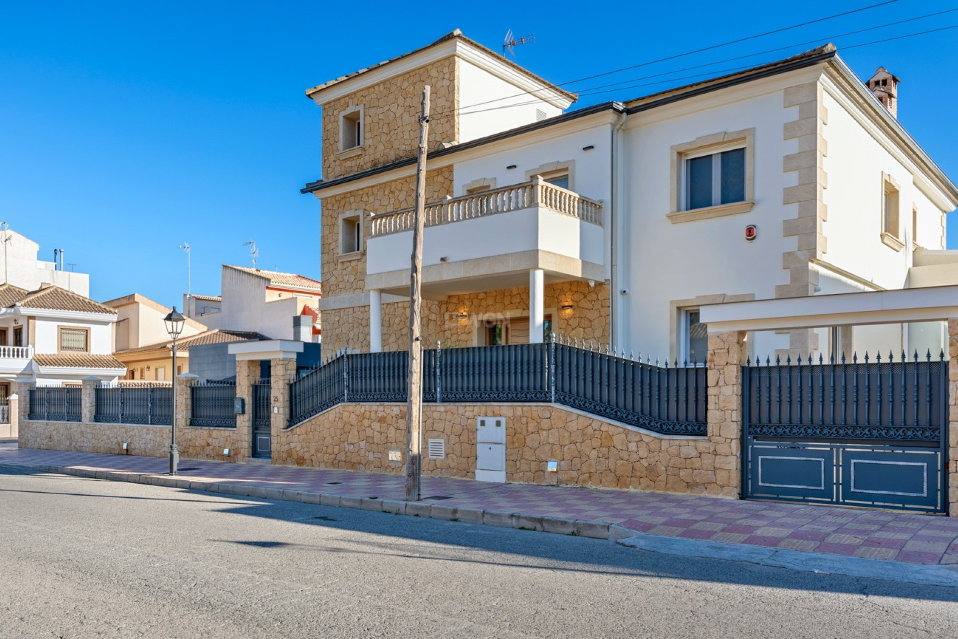 Resale - Villa - Jacarilla - Inland