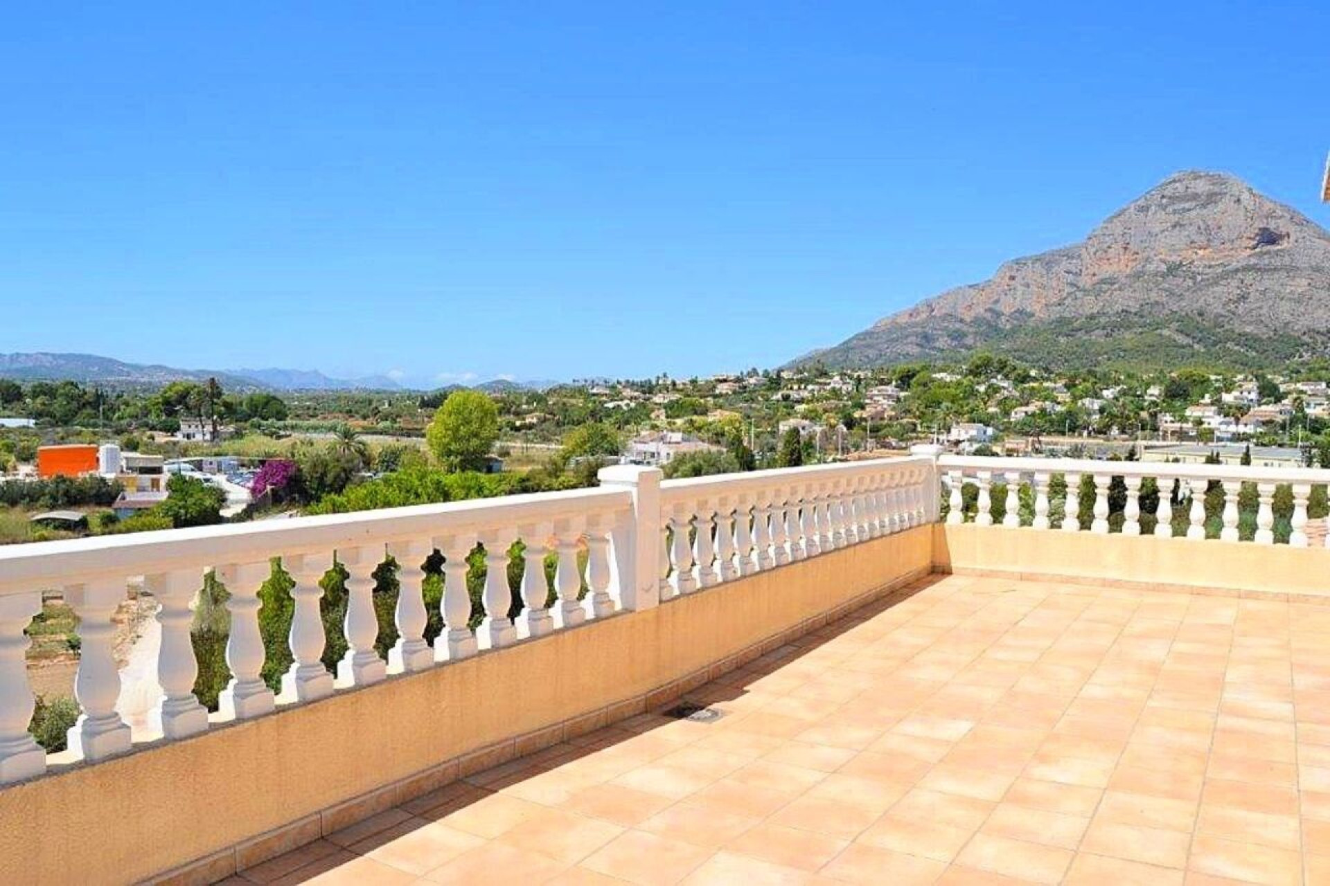 Resale - Villa - Jávea - Costa Blanca