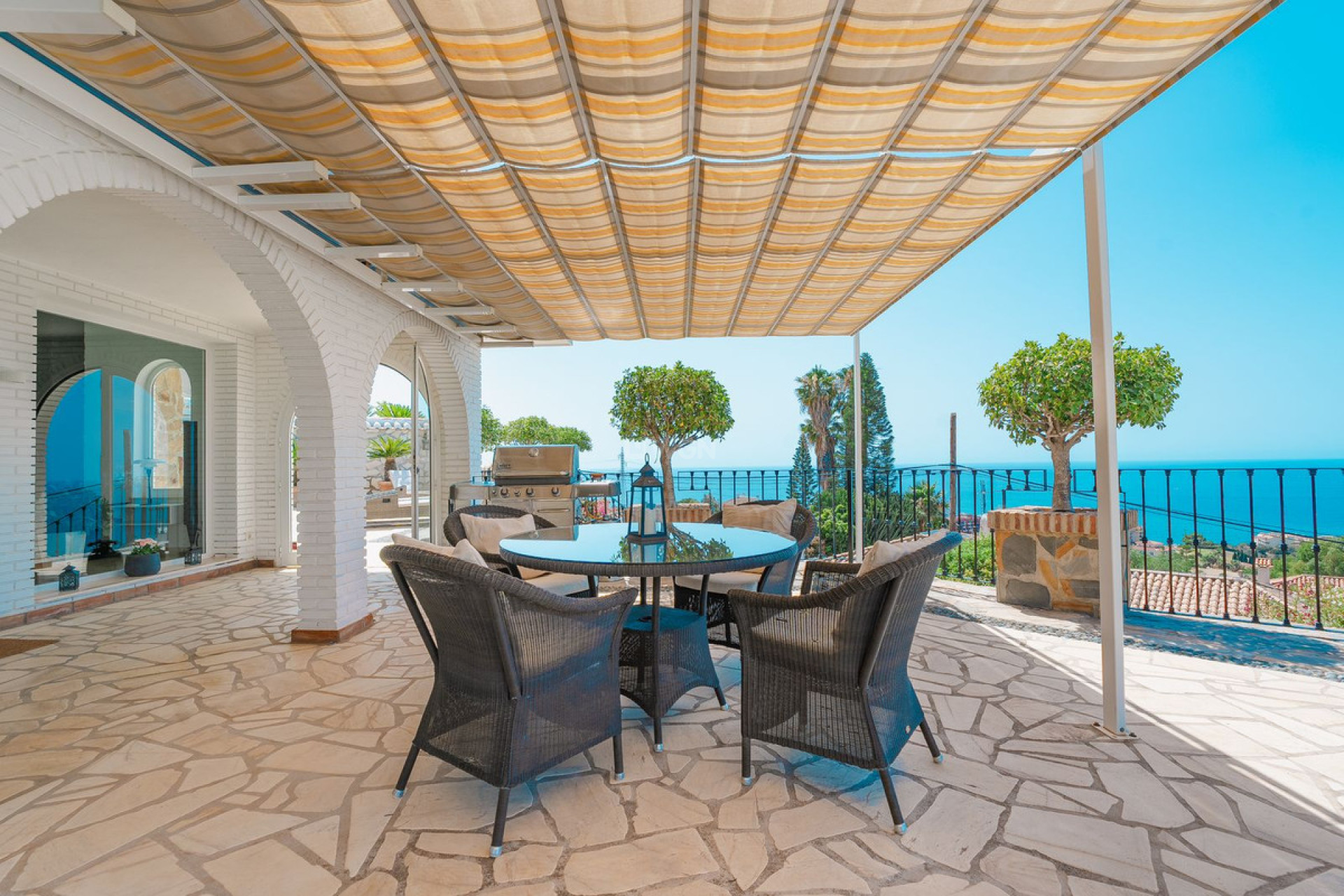 Resale - Villa - La Capellania - Inland