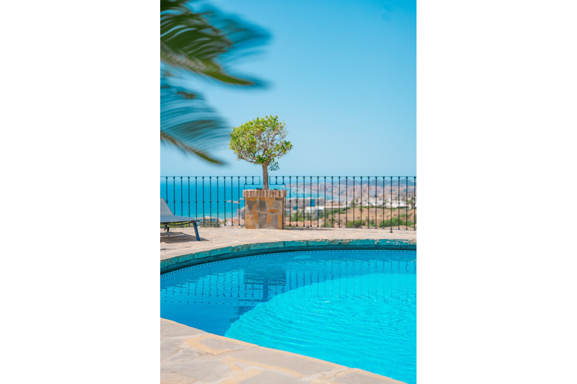 Resale - Villa - La Capellania - Inland