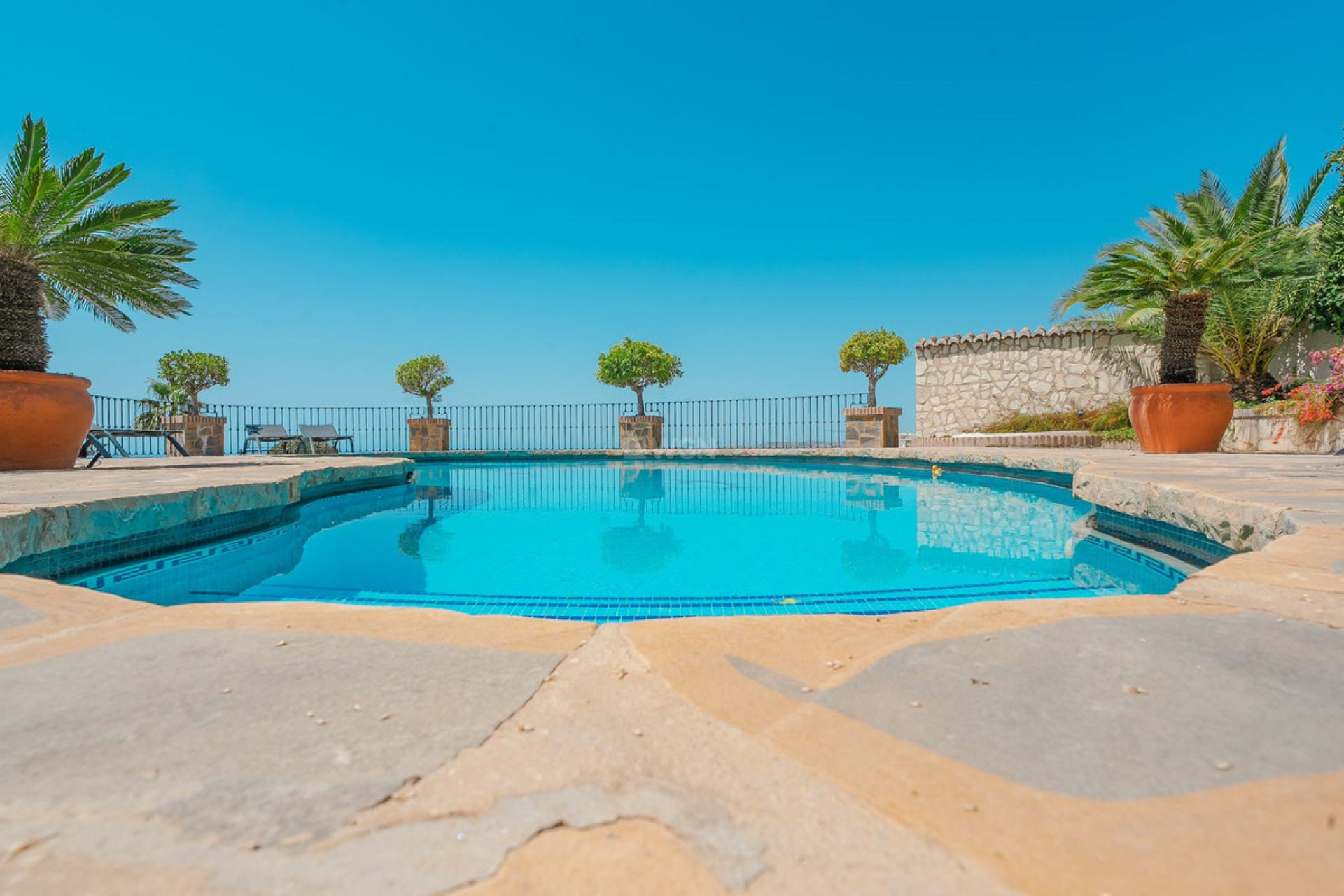 Resale - Villa - La Capellania - Inland