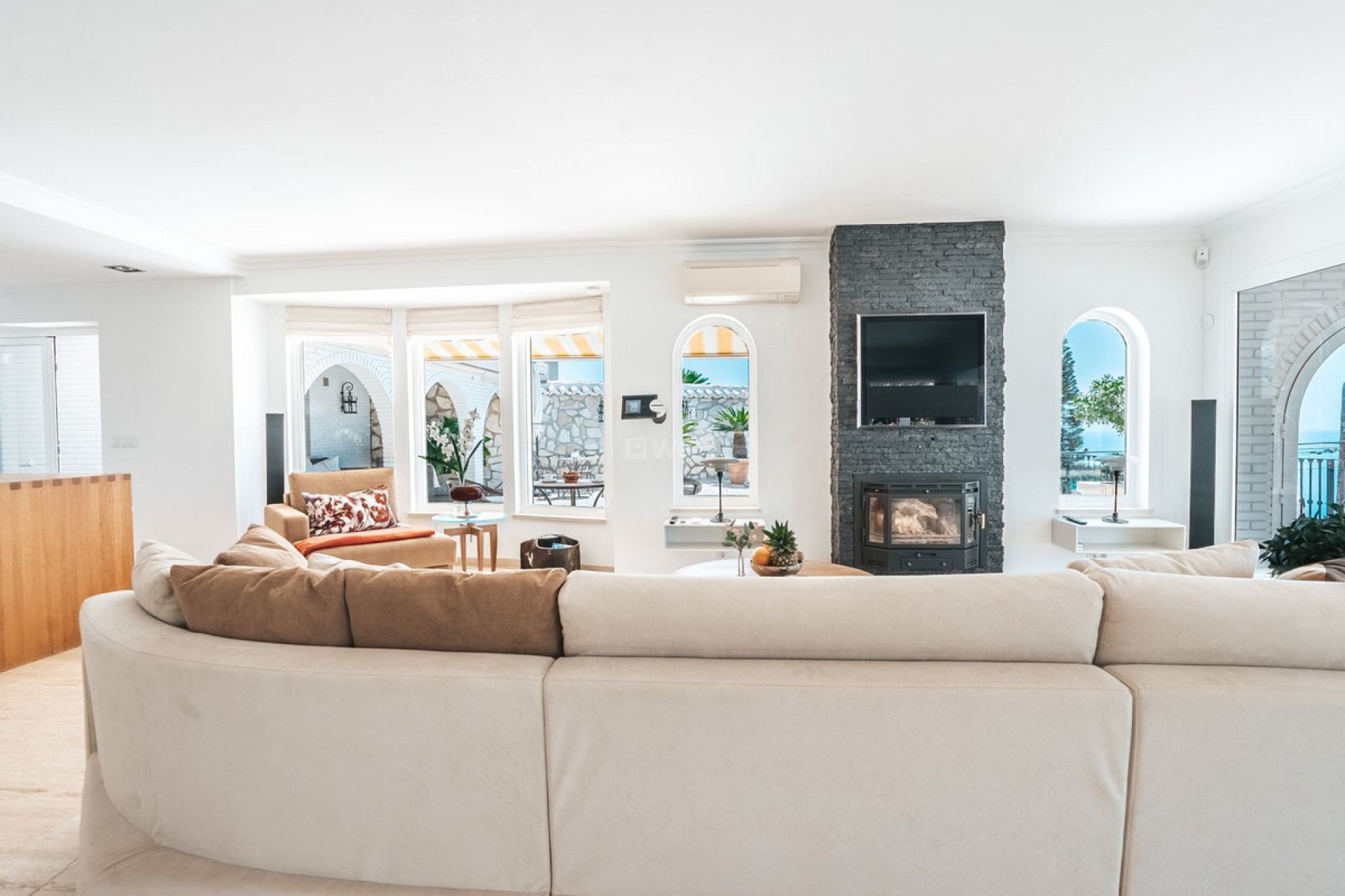 Resale - Villa - La Capellania - Inland