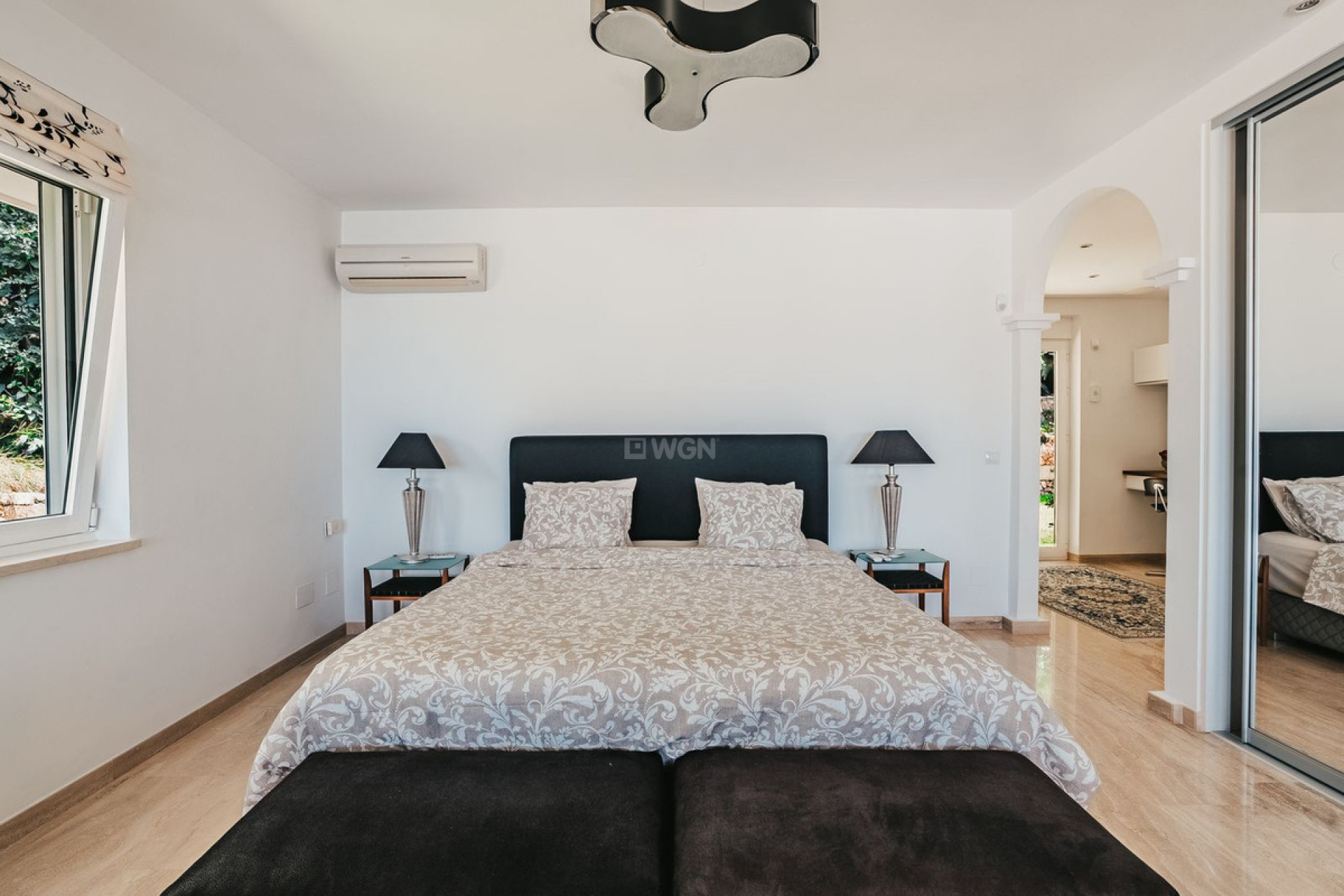 Resale - Villa - La Capellania - Inland