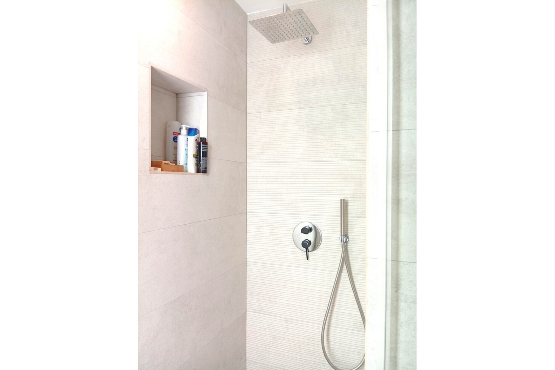 Resale - Villa - La Finca Golf Resort - Inland