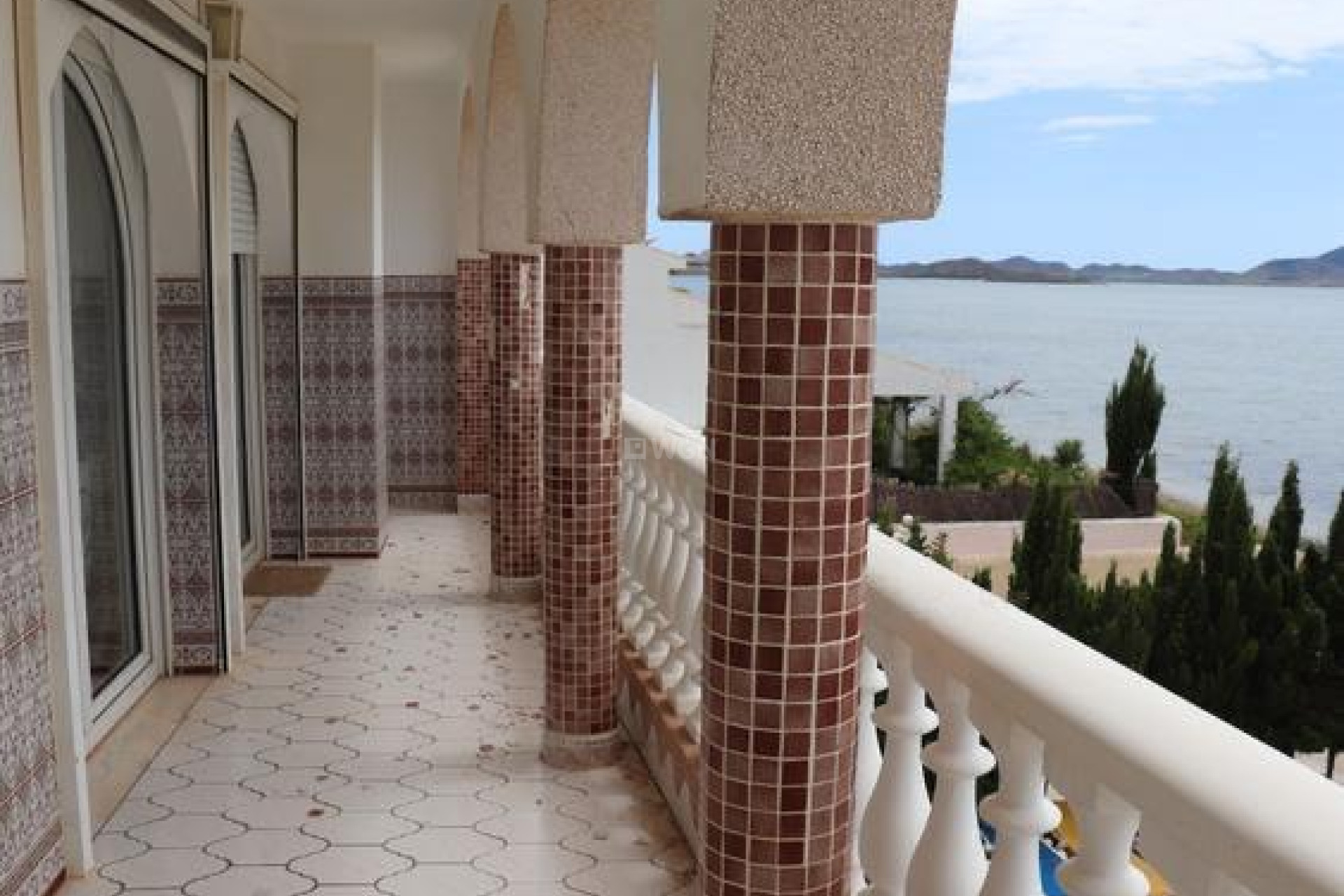 Resale - Villa - La Manga del Mar Menor - Km 17