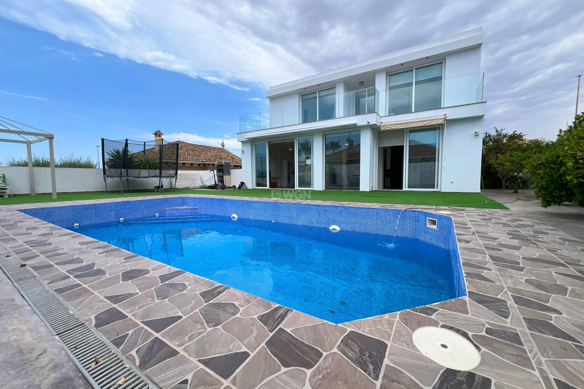 Resale - Villa - La Marina - Costa Blanca