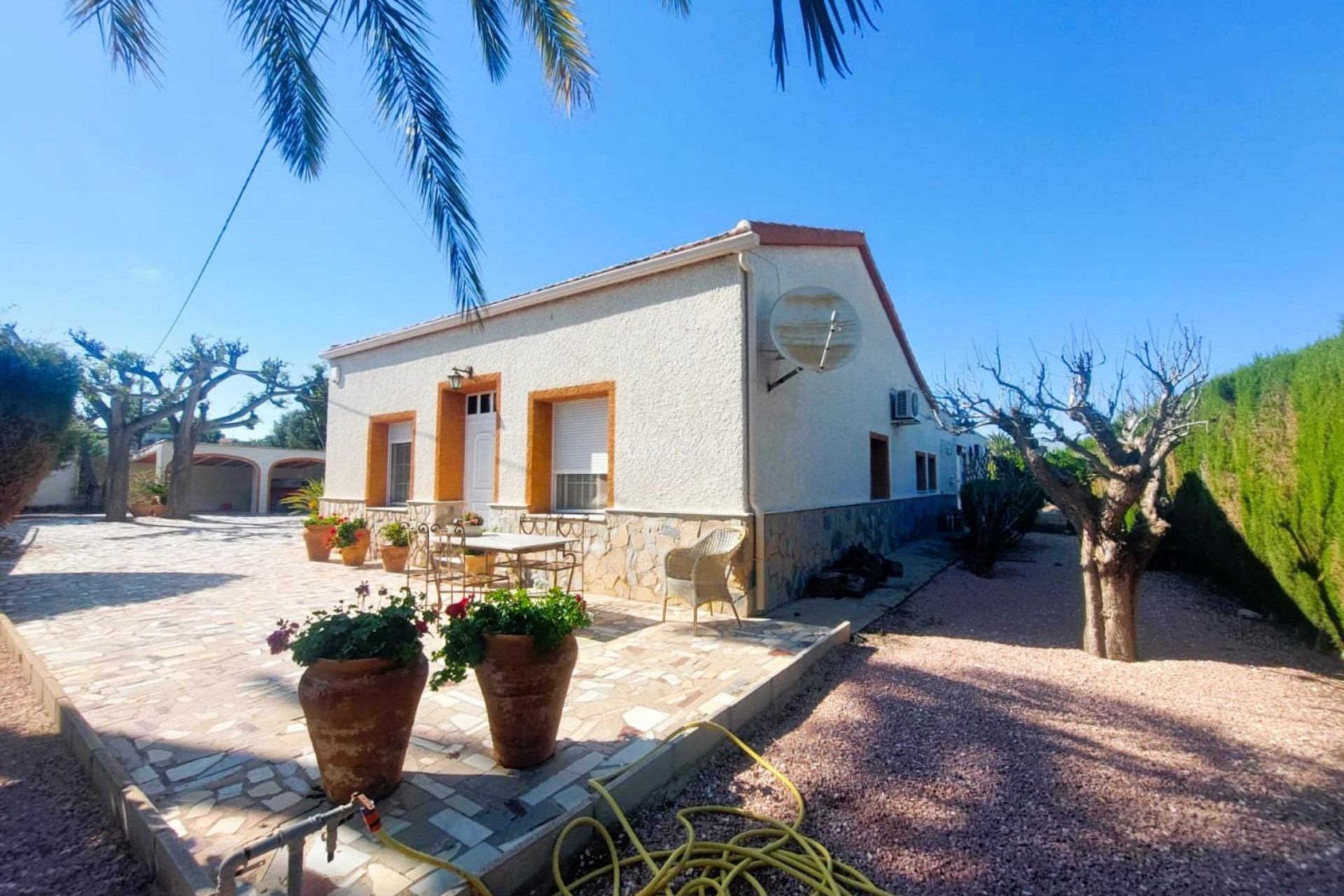 Resale - Villa - La Marina - Costa Blanca