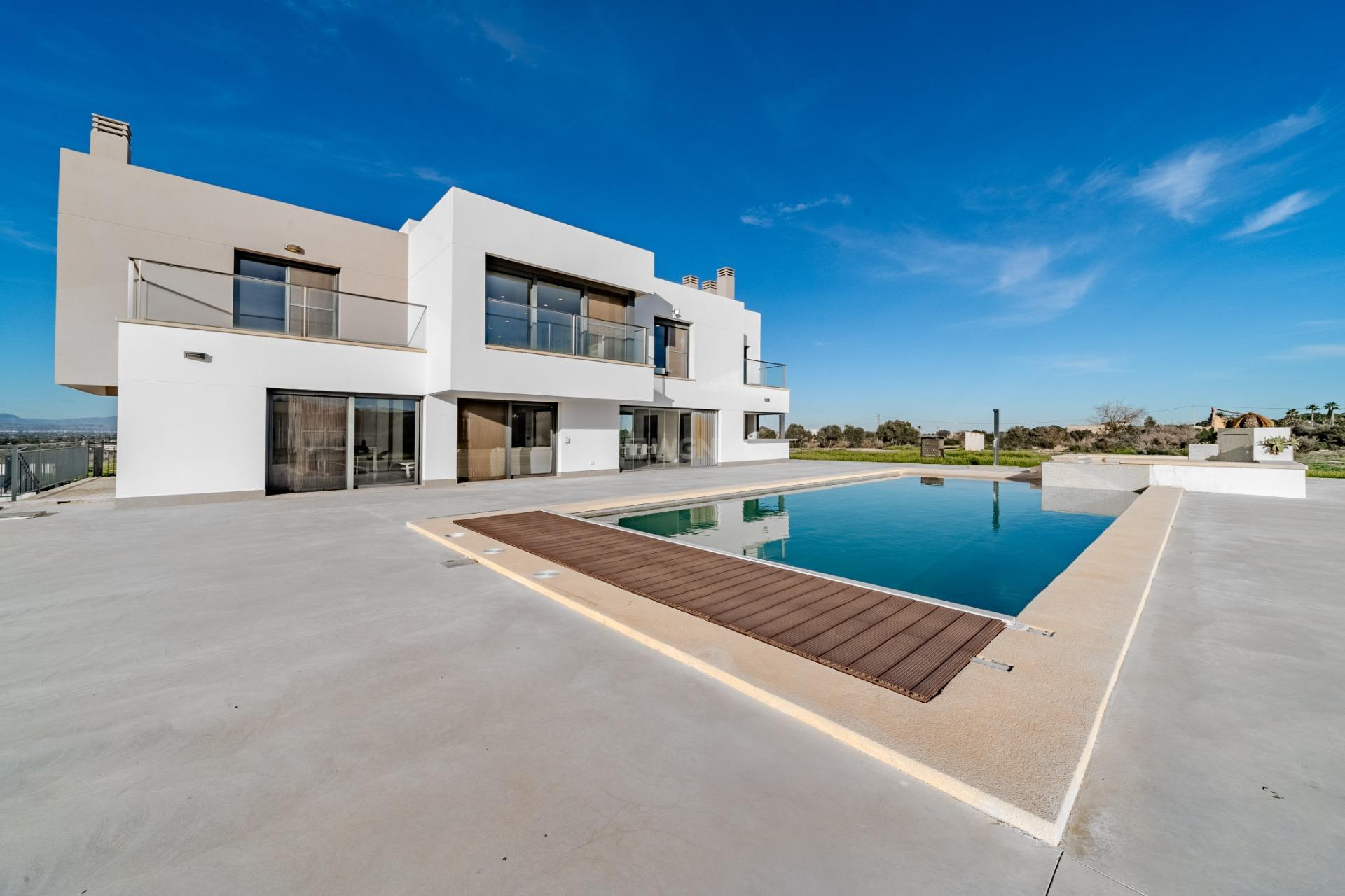 Resale - Villa - La Marina