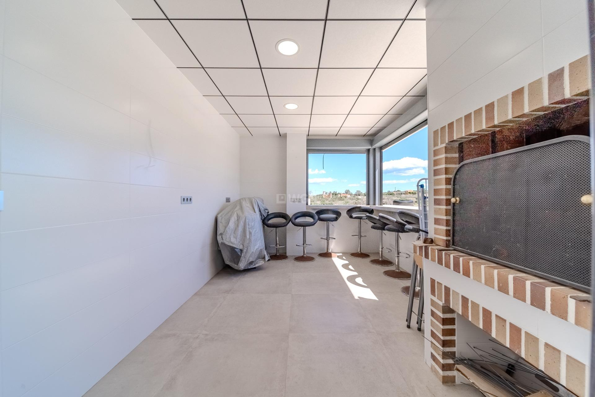 Resale - Villa - La Marina