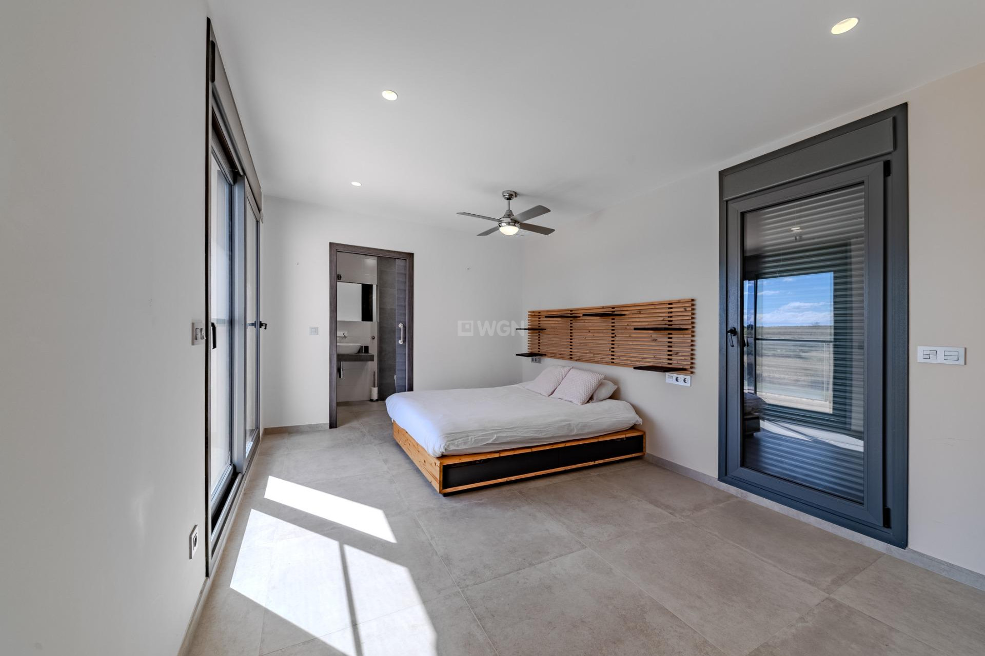 Resale - Villa - La Marina