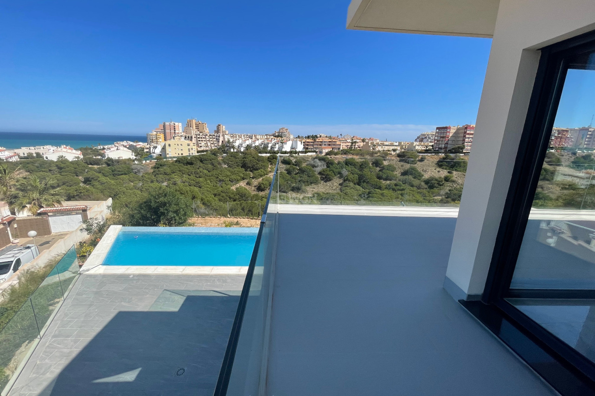 Resale - Villa - La Mata - Costa Blanca