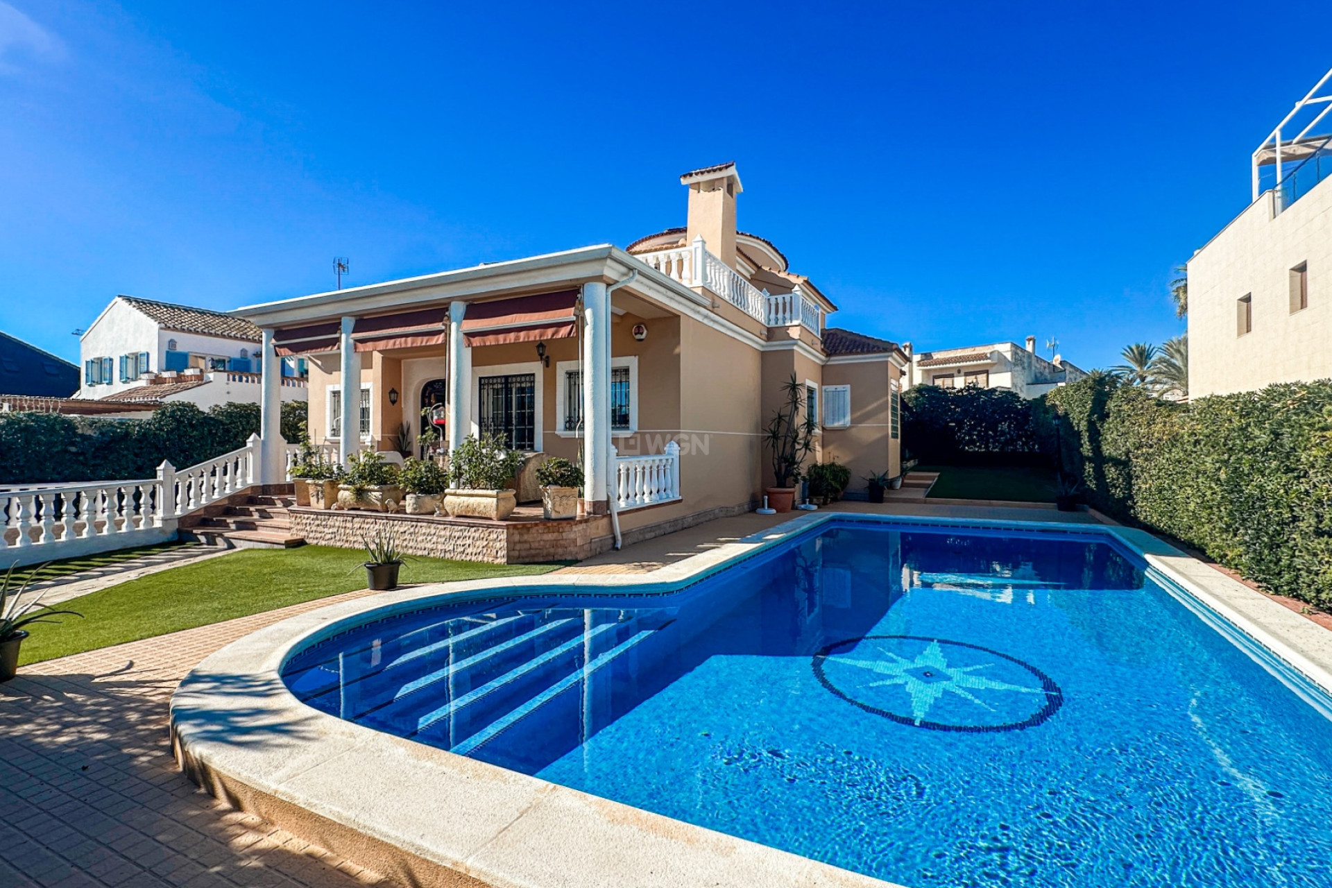 Resale - Villa - La Mata - Costa Blanca