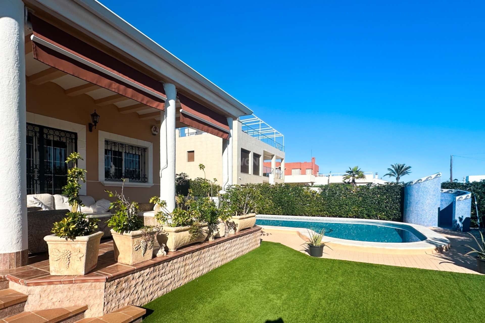 Resale - Villa - La Mata - Costa Blanca