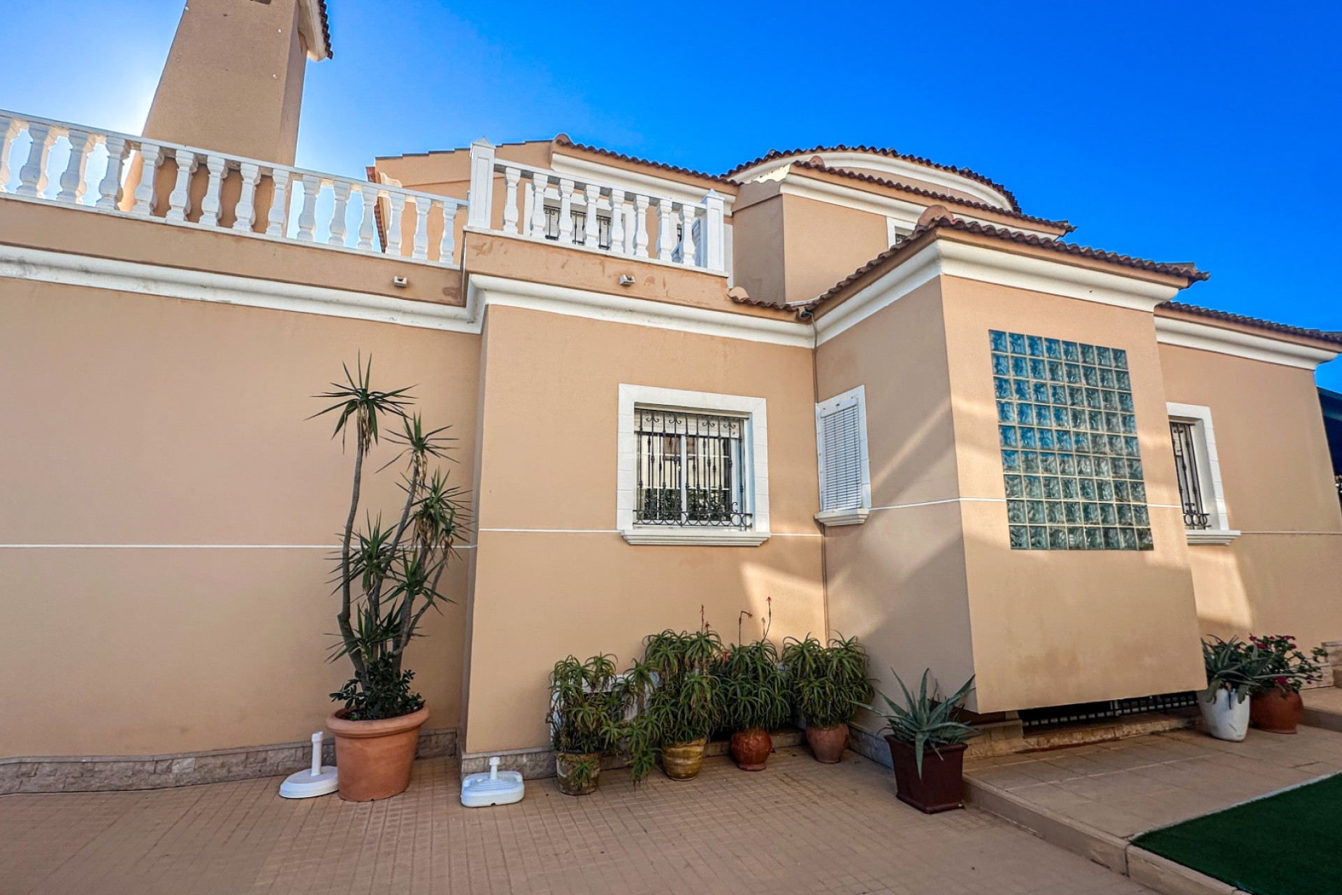 Resale - Villa - La Mata - Costa Blanca
