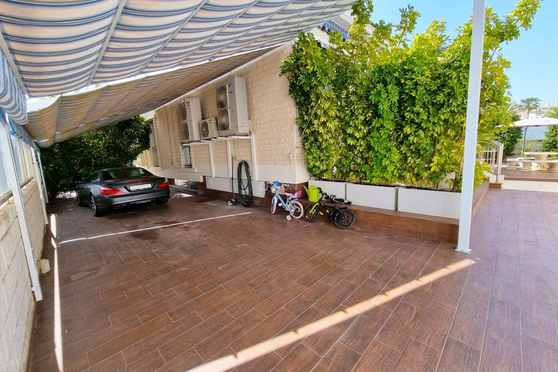 Resale - Villa - La Mata - Costa Blanca