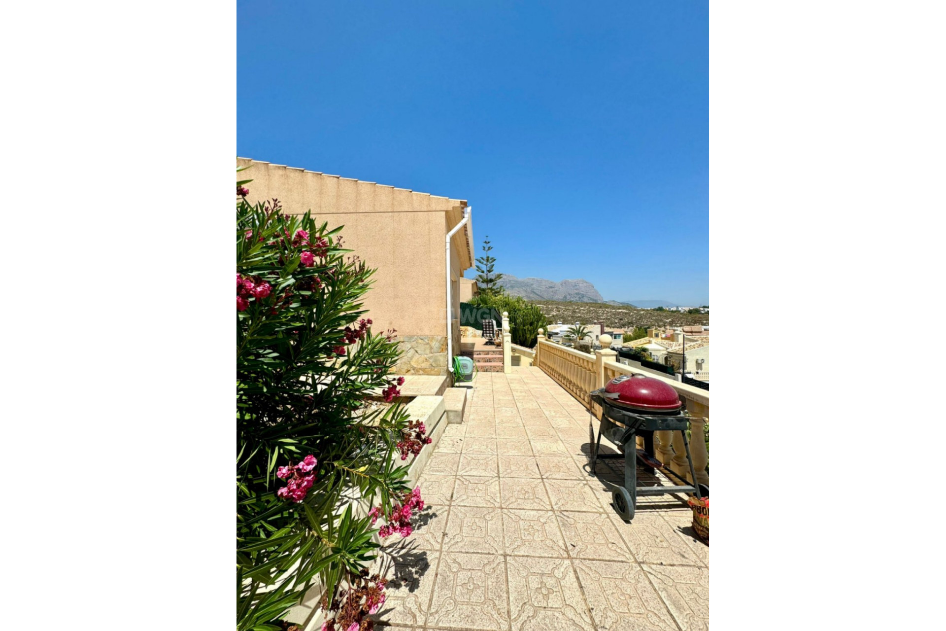 Resale - Villa - La Nucía - Costa Blanca