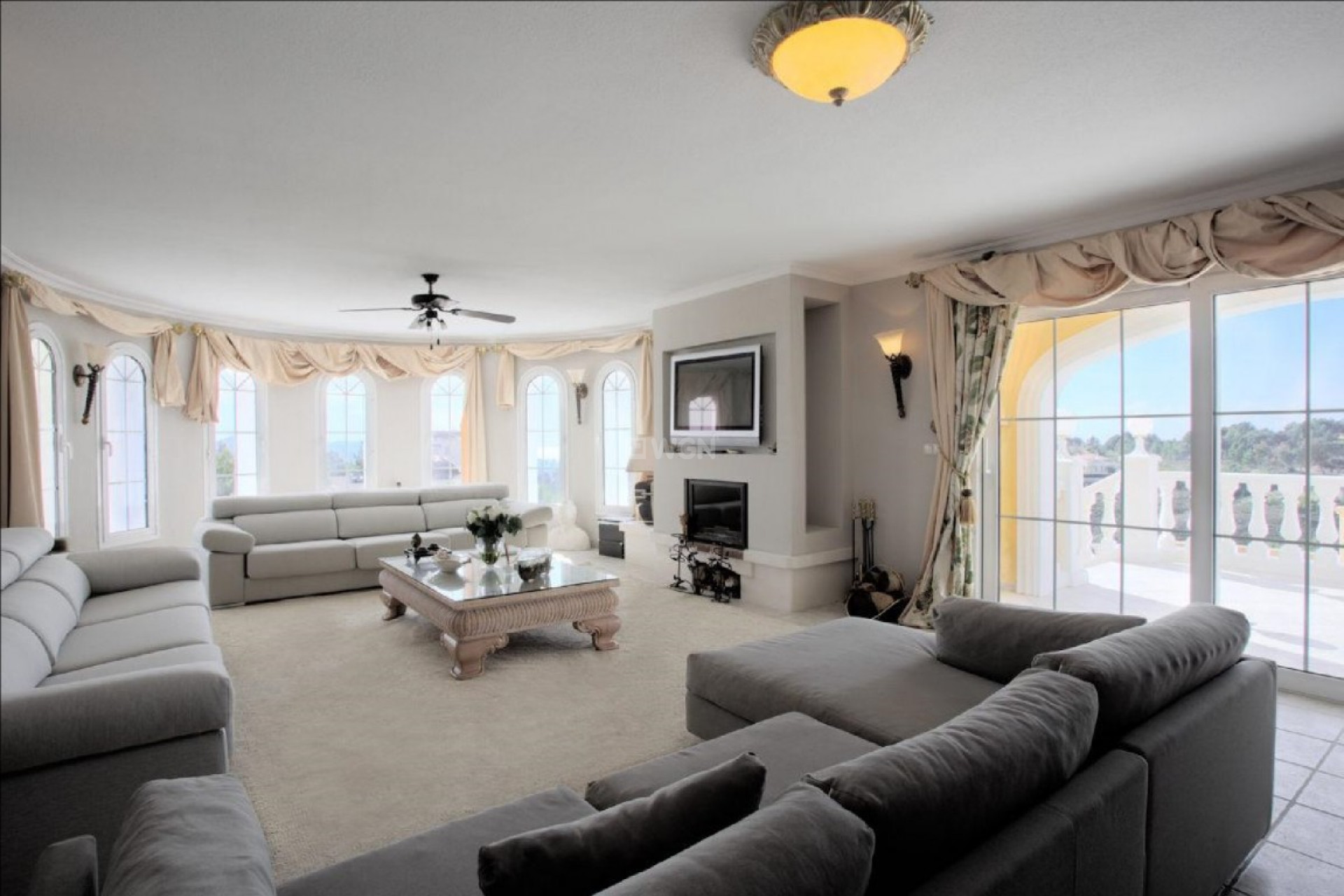 Resale - Villa - La Nucía - Costa Blanca