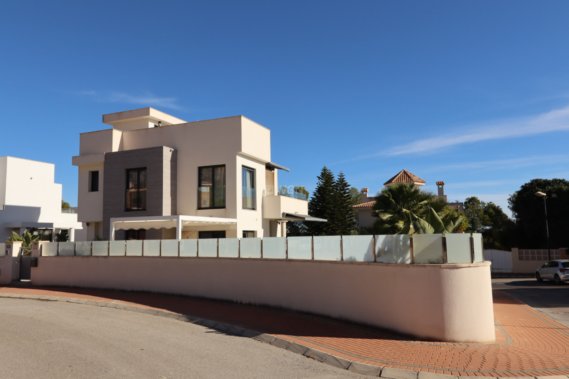 Resale - Villa - La Nucía - Costa Blanca