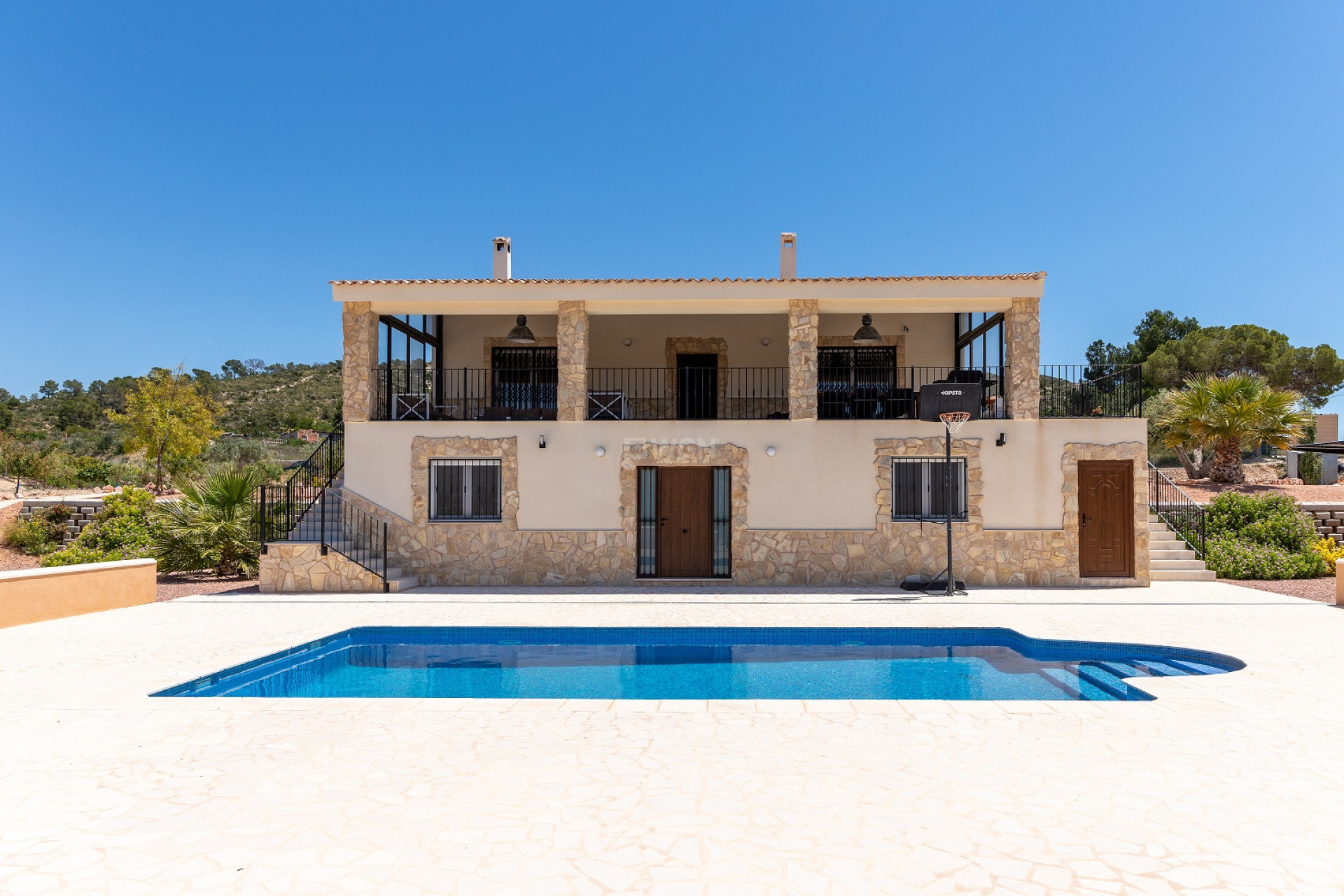 Resale - Villa - La Romana - Inland