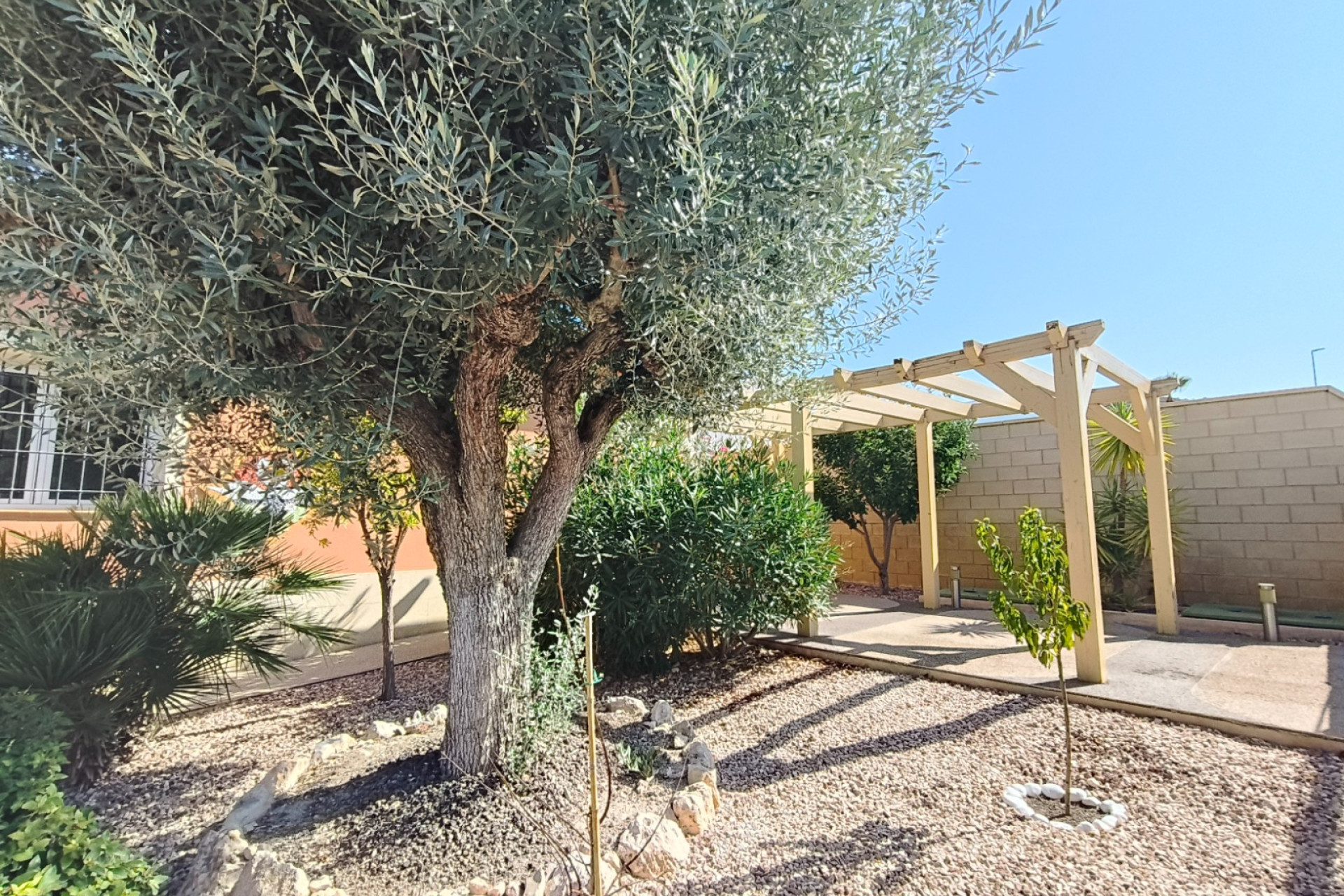 Resale - Villa - La Romana - Inland