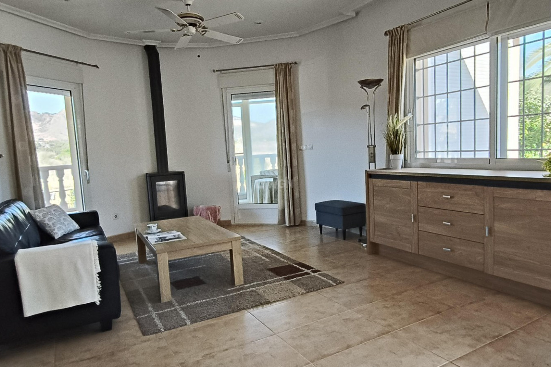 Resale - Villa - La Romana - Inland