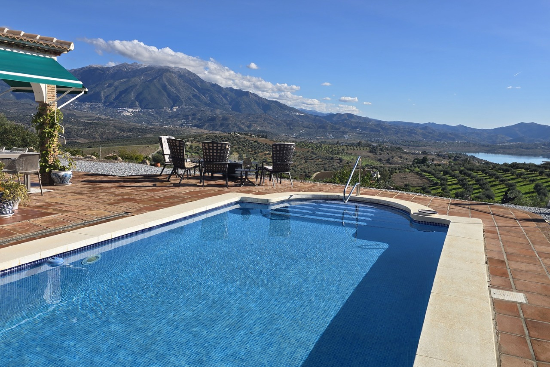 Resale - Villa - La Vinuela - Inland