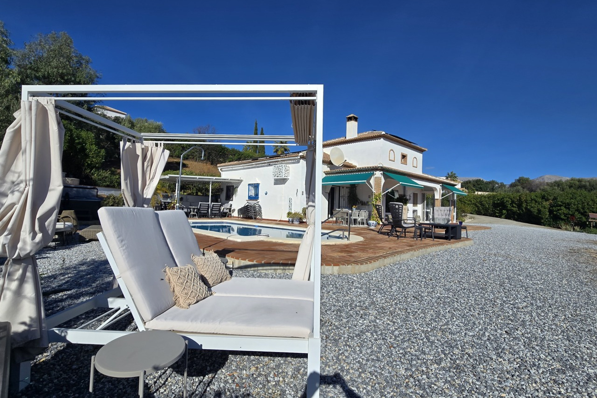 Resale - Villa - La Vinuela - Inland