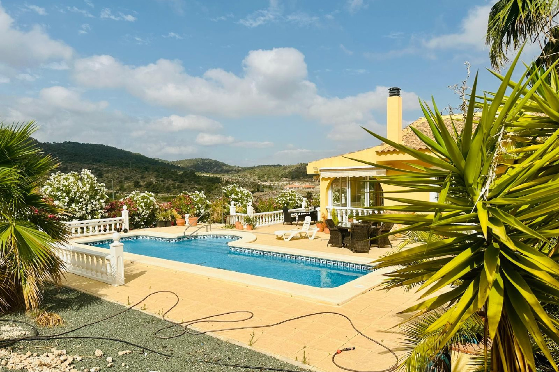 Resale - Villa - La Zarza - Inland