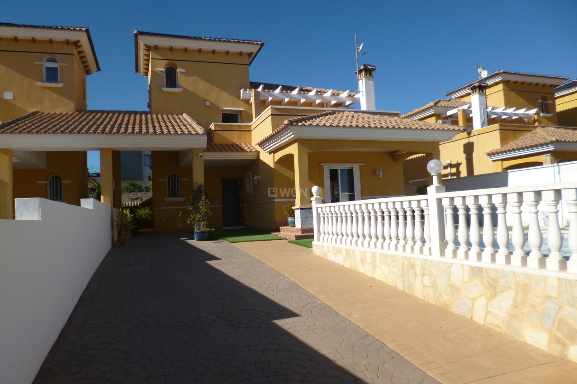 Resale - Villa - La Zenia - Costa Blanca