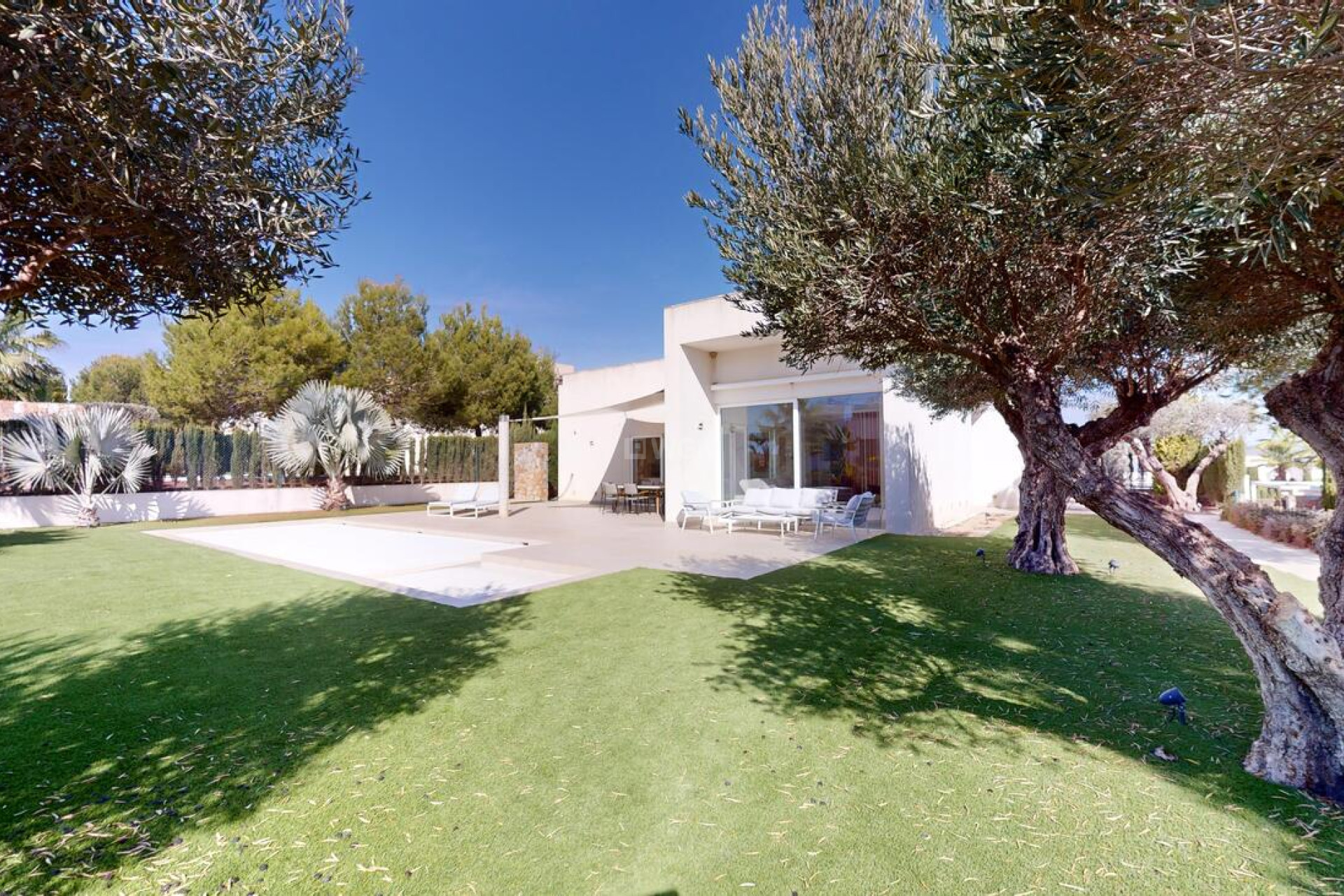 Resale - Villa - Las Colinas Golf - Almendro