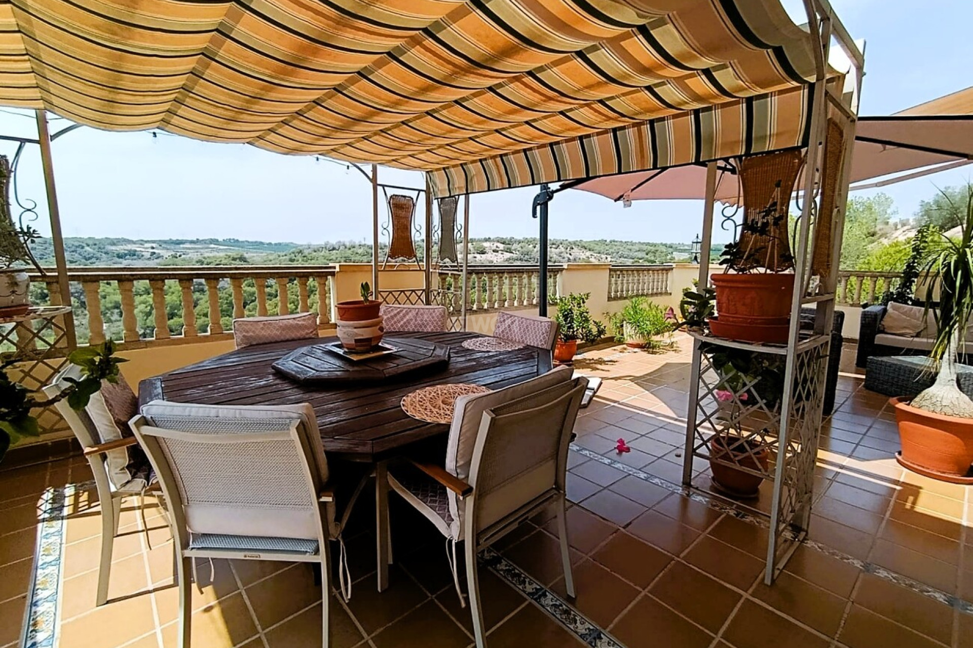 Resale - Villa - Las Ramblas Golf - Inland