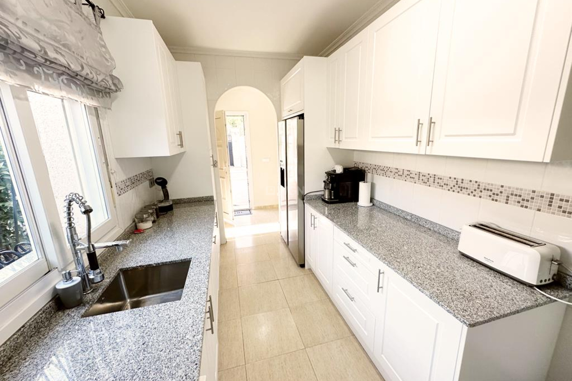 Resale - Villa - Lo Santiago - Inland