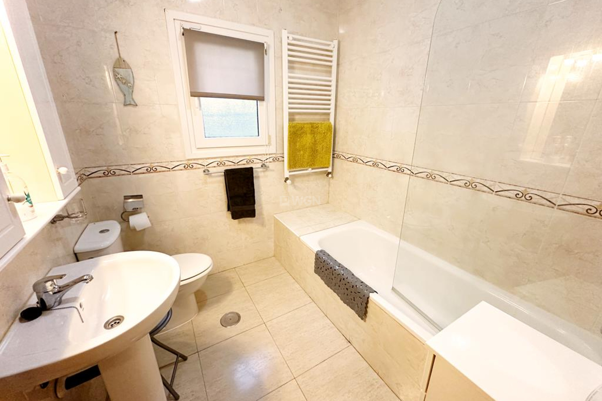 Resale - Villa - Lo Santiago - Inland