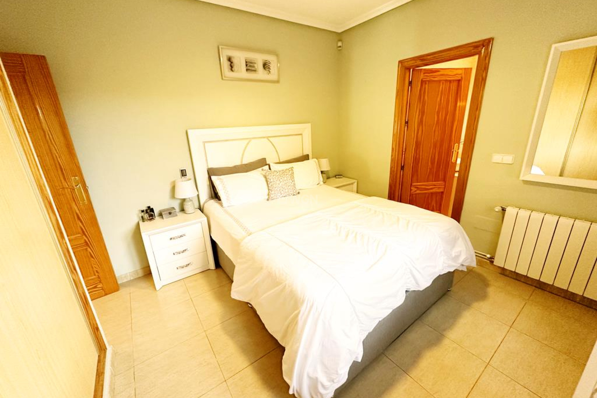 Resale - Villa - Lo Santiago - Inland