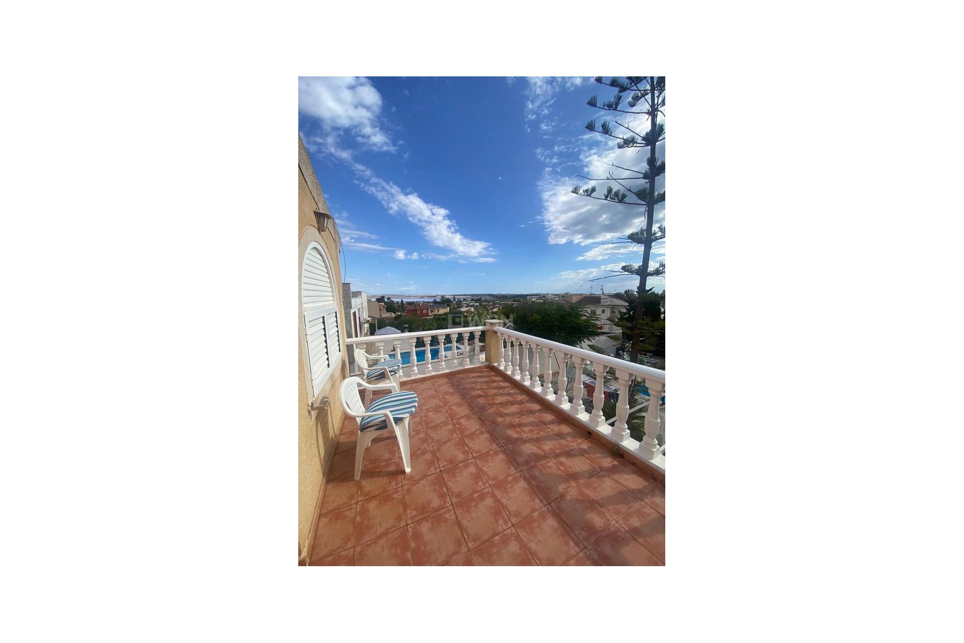 Resale - Villa - Los Balcones - Costa Blanca