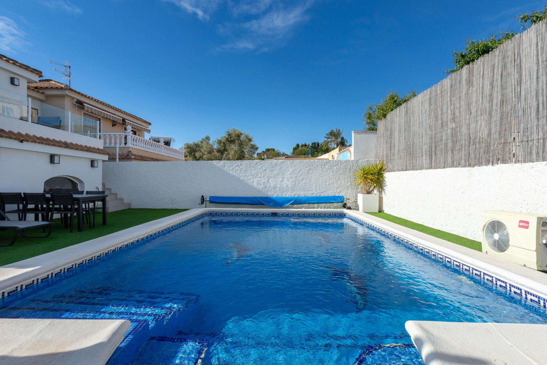 Resale - Villa - Los Balcones - Costa Blanca