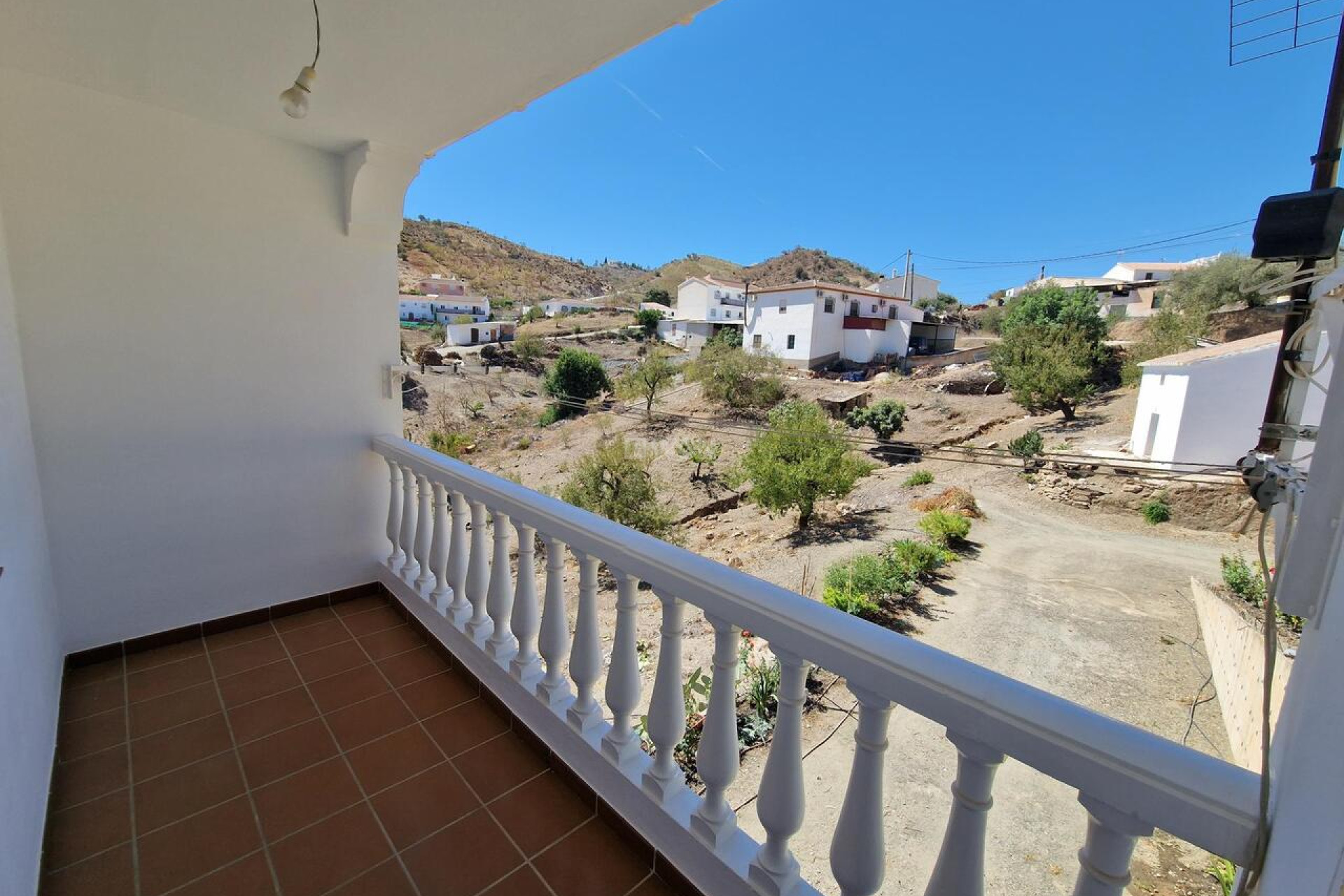 Resale - Villa - Los Romanes - Inland