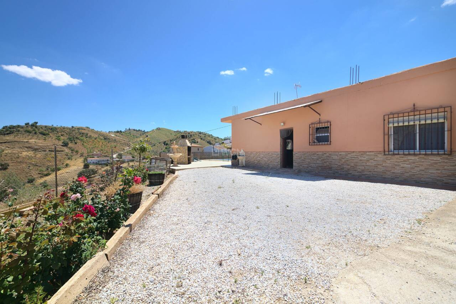 Resale - Villa - Los Romanes - Inland