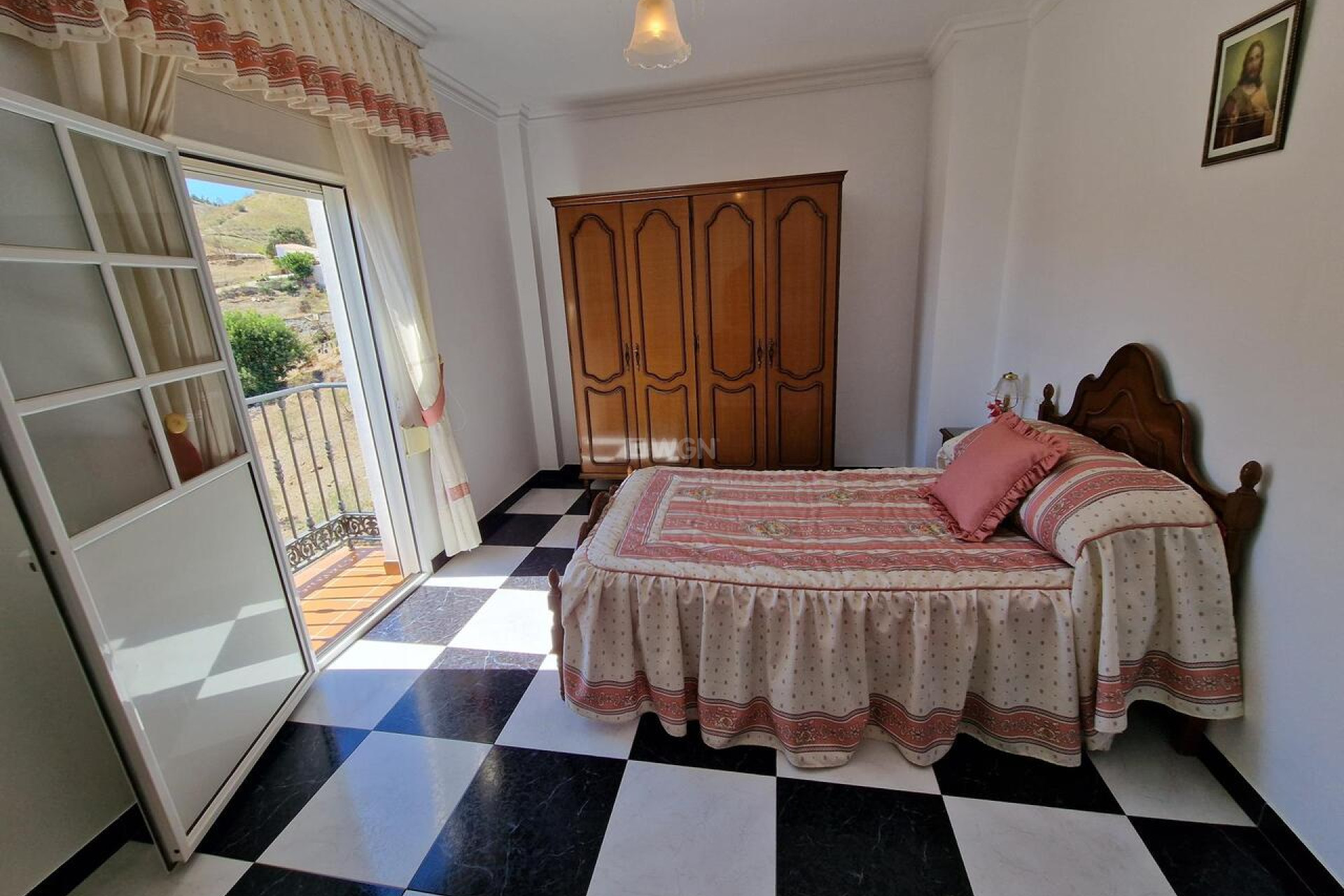 Resale - Villa - Los Romanes - Inland